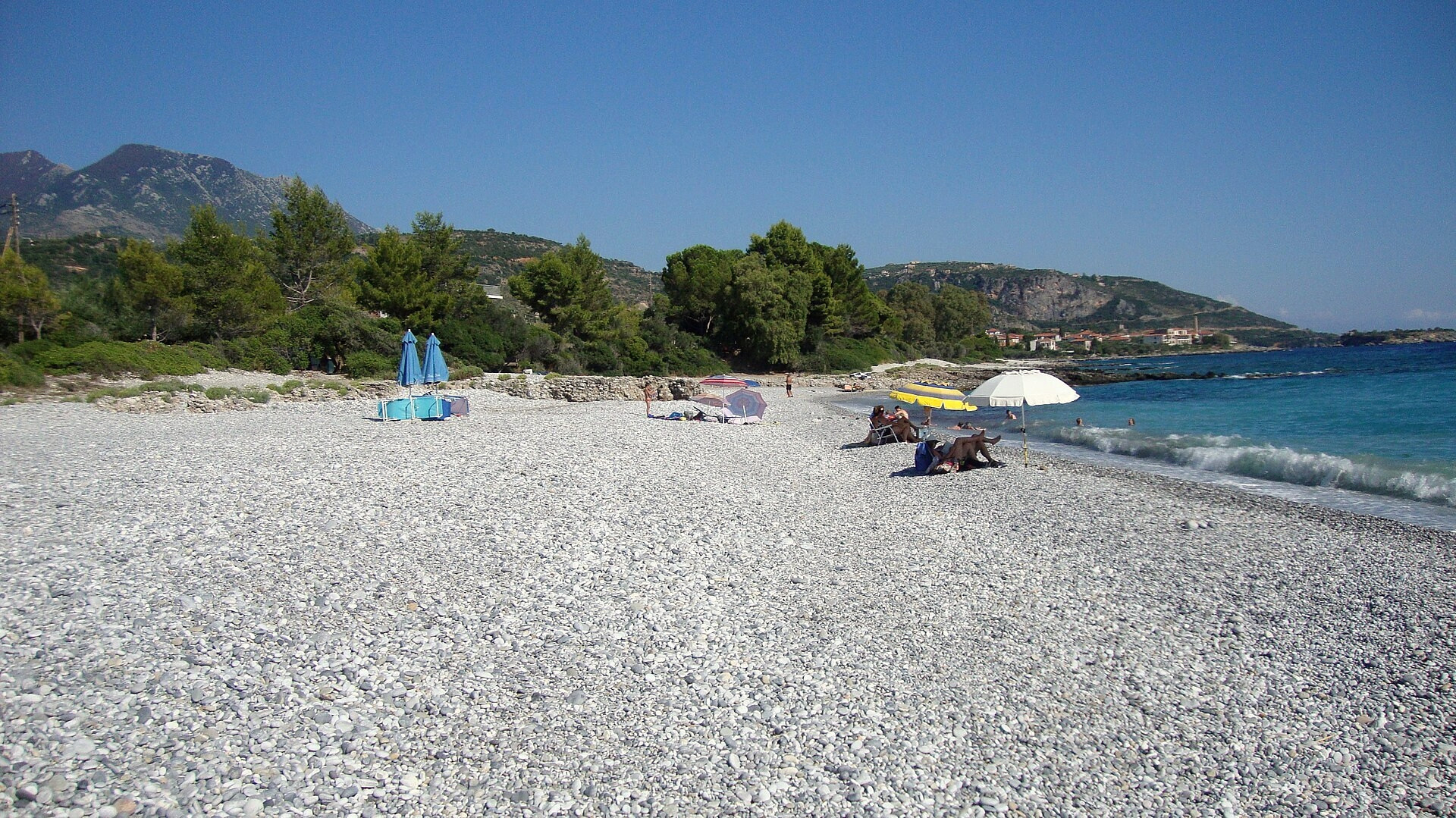Caletta di ciottoli vicino a Kardamyli - Mani, Peloponneso - Grecia