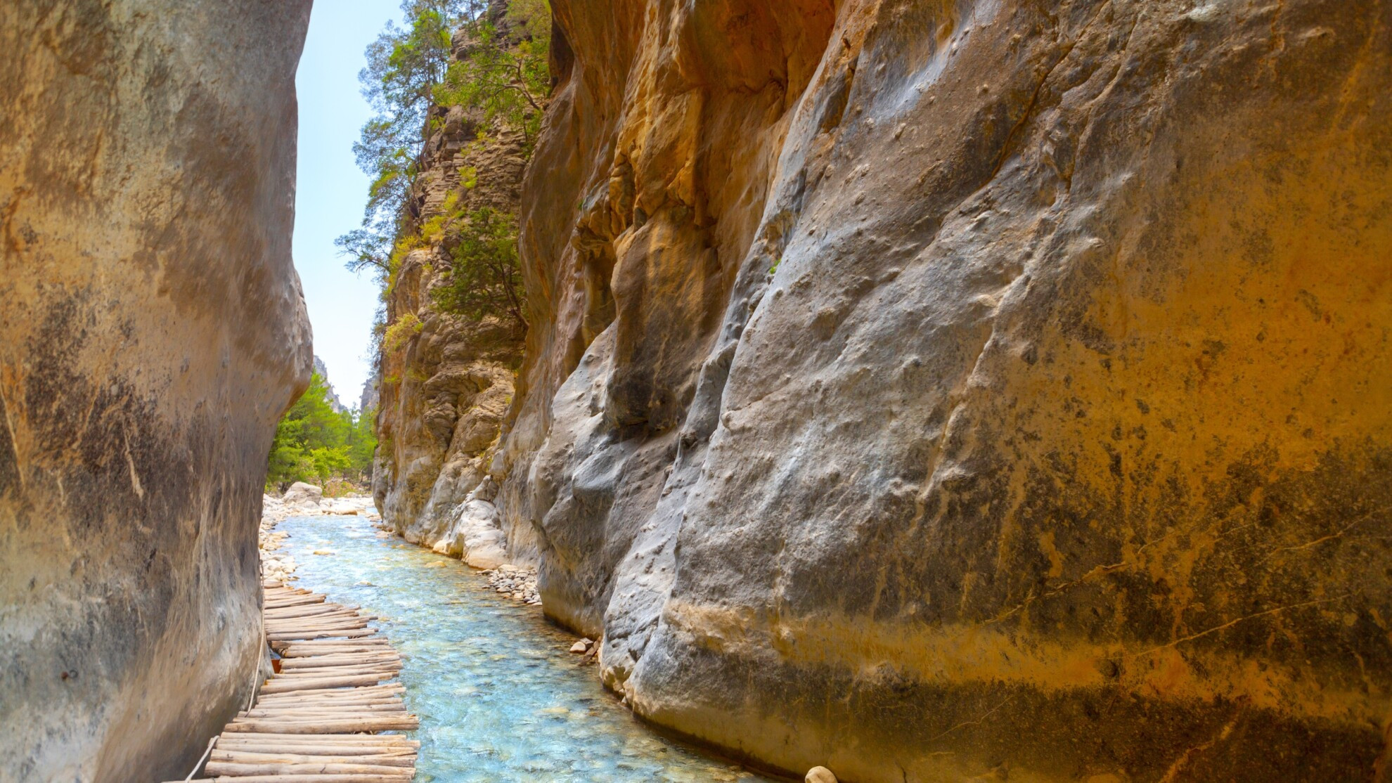 Trekking in Grecia: viaggi a piedi - Kelifos