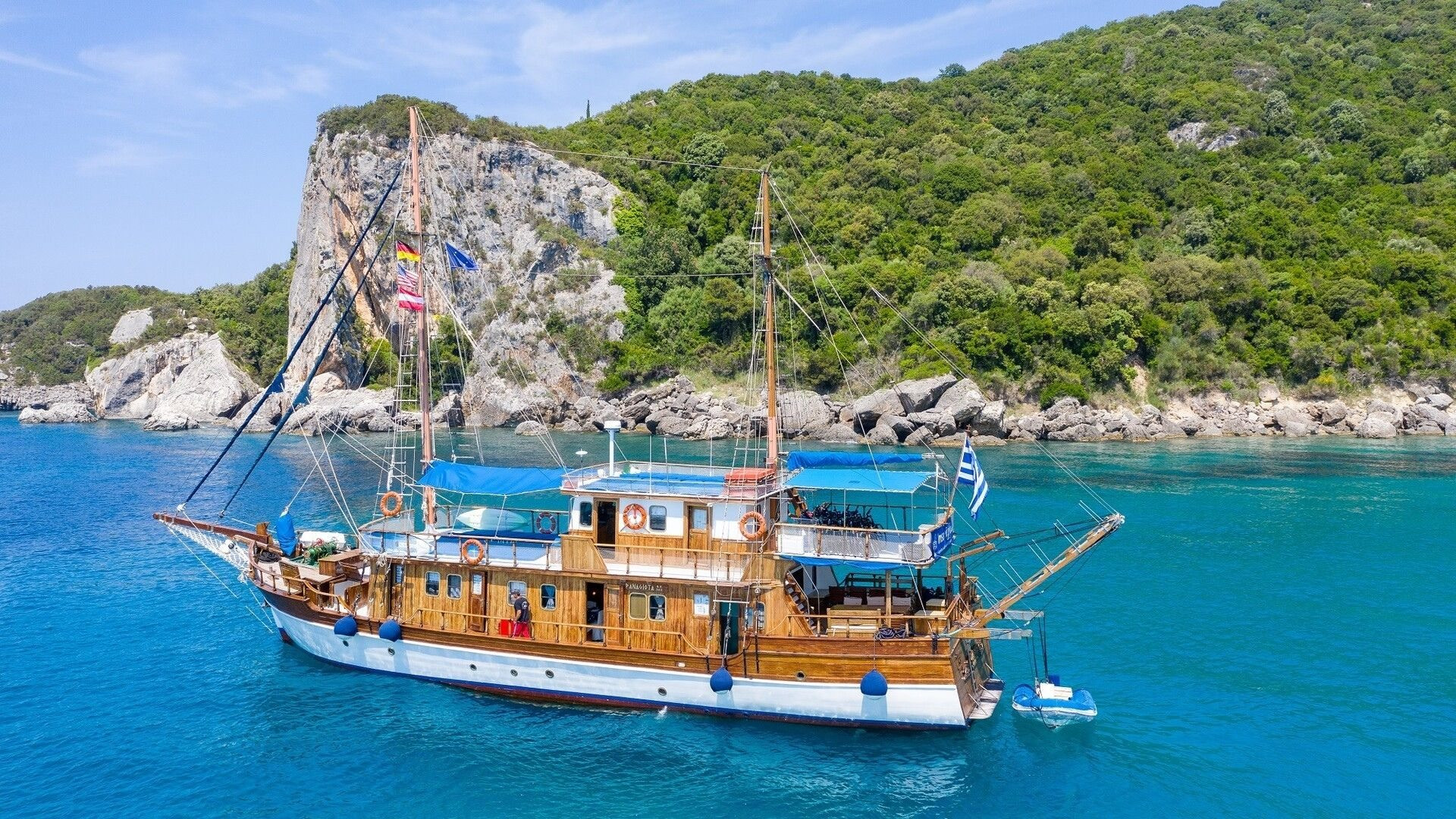 Viaggio lento in bicicletta e barca - 5 motivi per visitare la Grecia